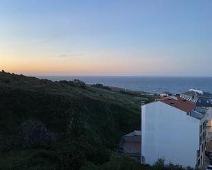 Vista exterior de Àtic en venda en Malpica de Bergantiños amb Terrassa i Balcó