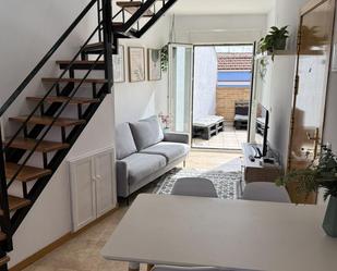 Living room of Flat to rent in  Madrid Capital  with Air Conditioner, Terrace and Washing machine