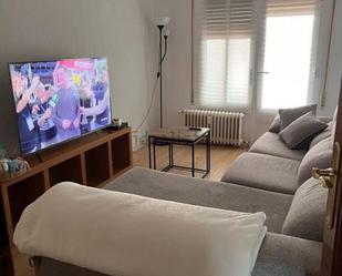 Living room of Flat for sale in Tardienta  with Air Conditioner, Heating and Parquet flooring