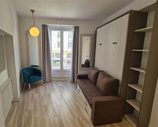 Study to rent in Calle del Caballero de Gracia, 2,  Madrid Capital