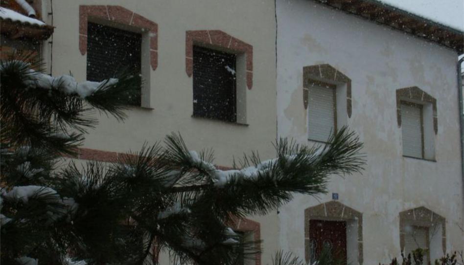 Foto 1 de Casa adosada en venda a Plaza el Rollo, 13, Busto de Bureba, Burgos