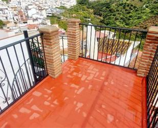 Vista exterior de Casa adosada de lloguer en Torrox amb Terrassa i Moblat