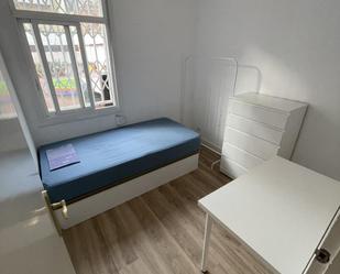 Bedroom of Flat to share in  Barcelona Capital  with Private garden, Parquet flooring and Terrace