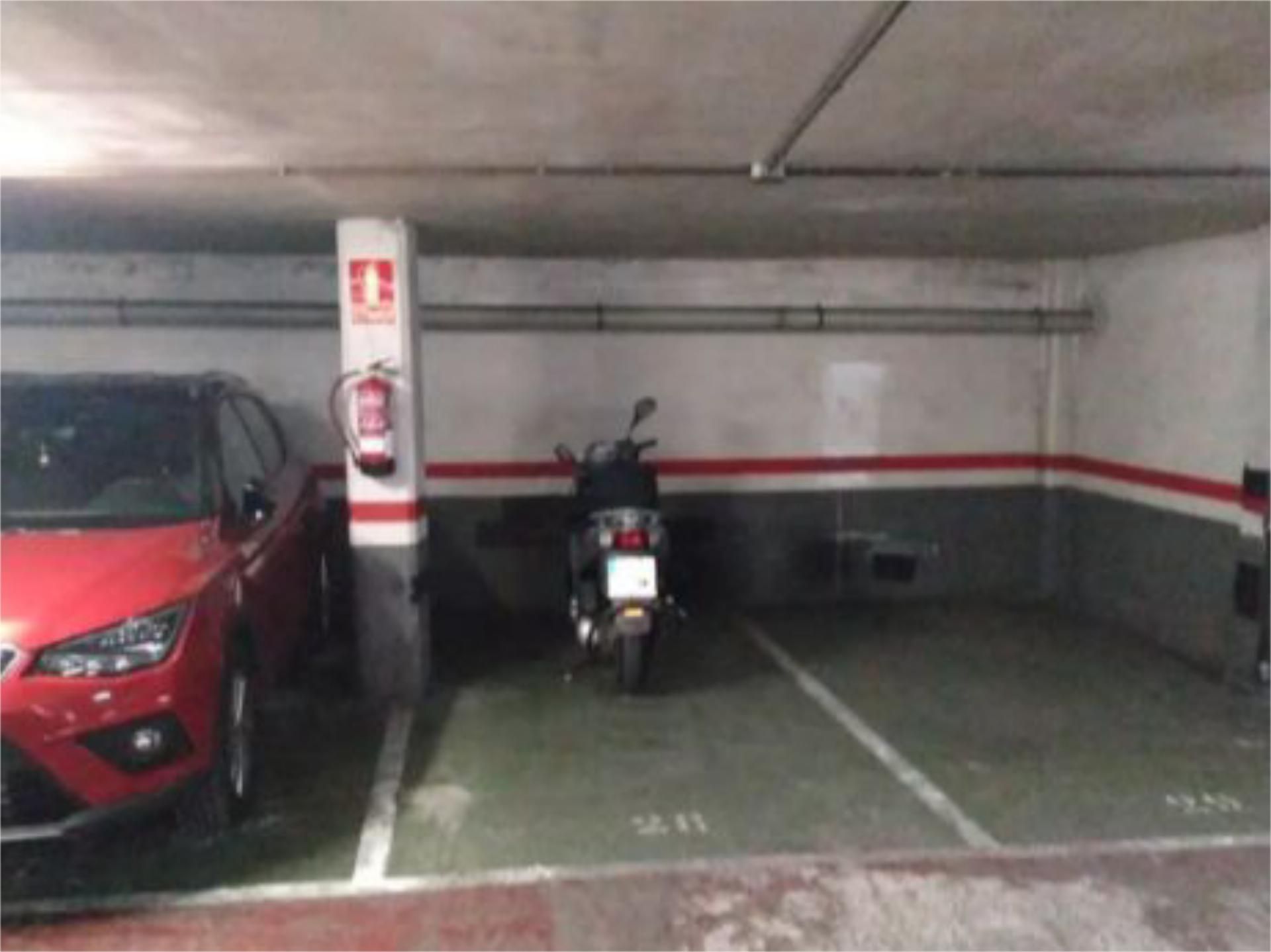 Aparcament de Garatge en venda en Santa Coloma de Gramenet