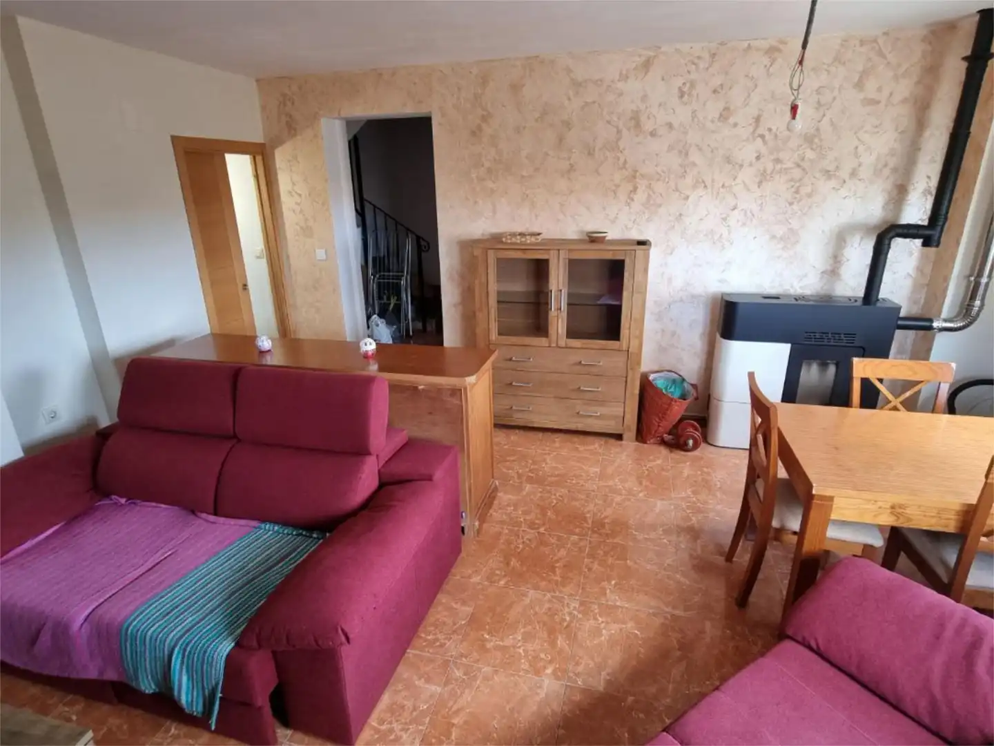 Einfamilien-Reihenhaus zum Verkauf in Calle Bailén, 31, Casas de Juan Núñez Wohnzimmer von Einfamilien-Reihenhaus zum Verkauf in Casas de Juan Núñez mit Heizung, Abstellraum und Möbliert