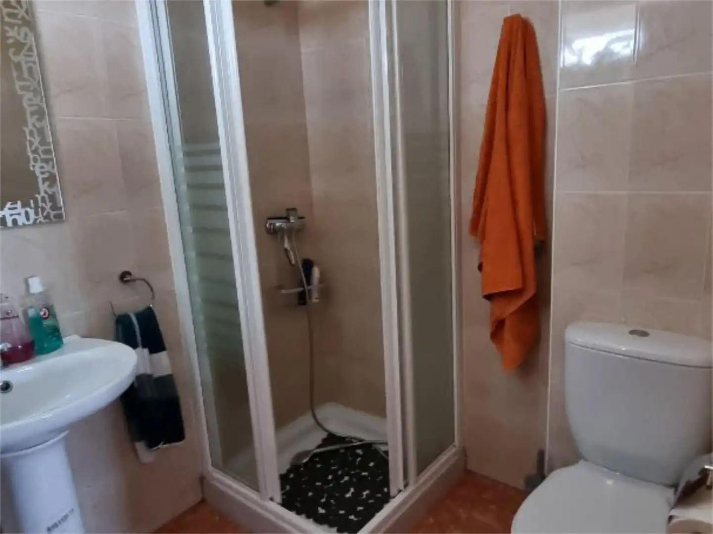 Einfamilien-Reihenhaus zum Verkauf in Calle Bailén, 31, Casas de Juan Núñez Badezimmer von Einfamilien-Reihenhaus zum Verkauf in Casas de Juan Núñez mit Heizung, Abstellraum und Möbliert