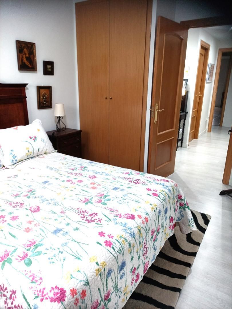Planta baja to share in Carrer Joanot Martorell, 5, Montserrat