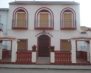 Vista exterior de Casa o xalet en venda en Baena amb Jardí privat, Terrassa i Traster
