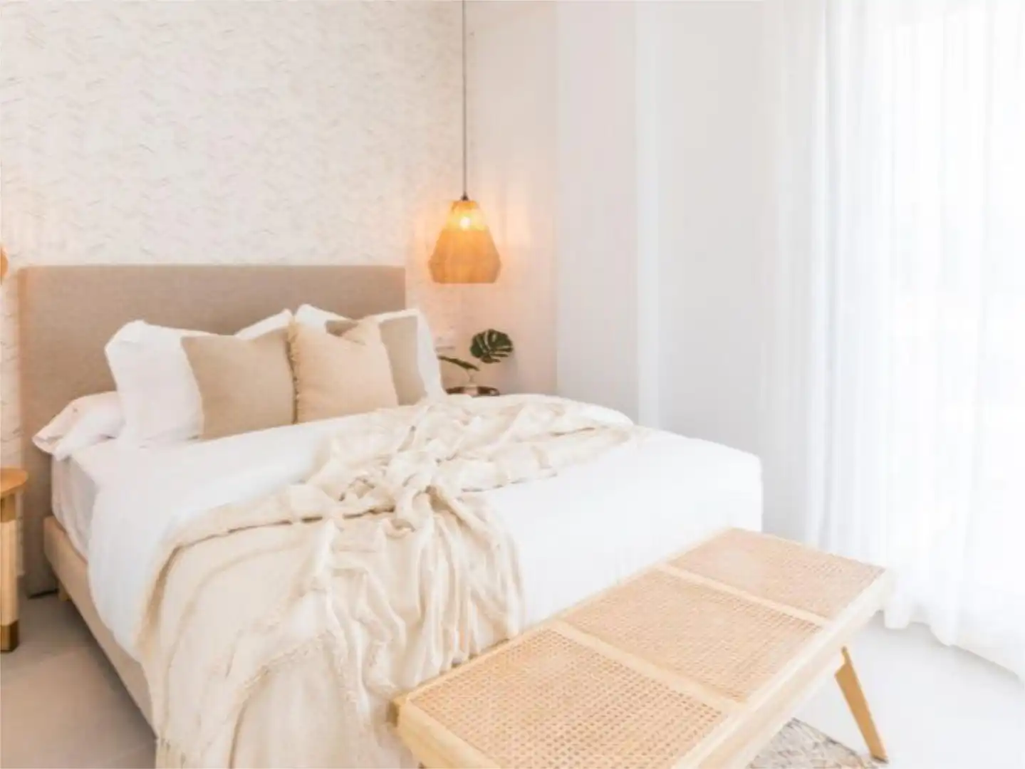 Flat for sale in Urbanizacion Monte Mayor Bajo, 464, Los Flamingos Bedroom of Flat for sale in Benahavís with Air Conditioner, Terrace and Swimming Pool