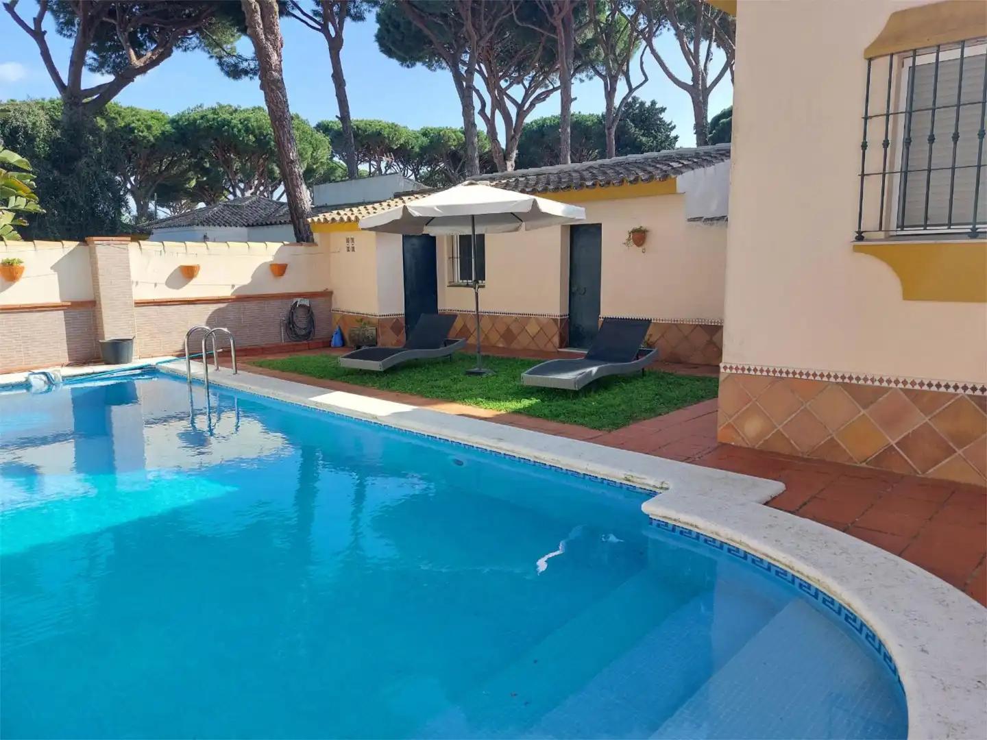 Piscina de Casa o chalet de alquiler en Chiclana de la Frontera