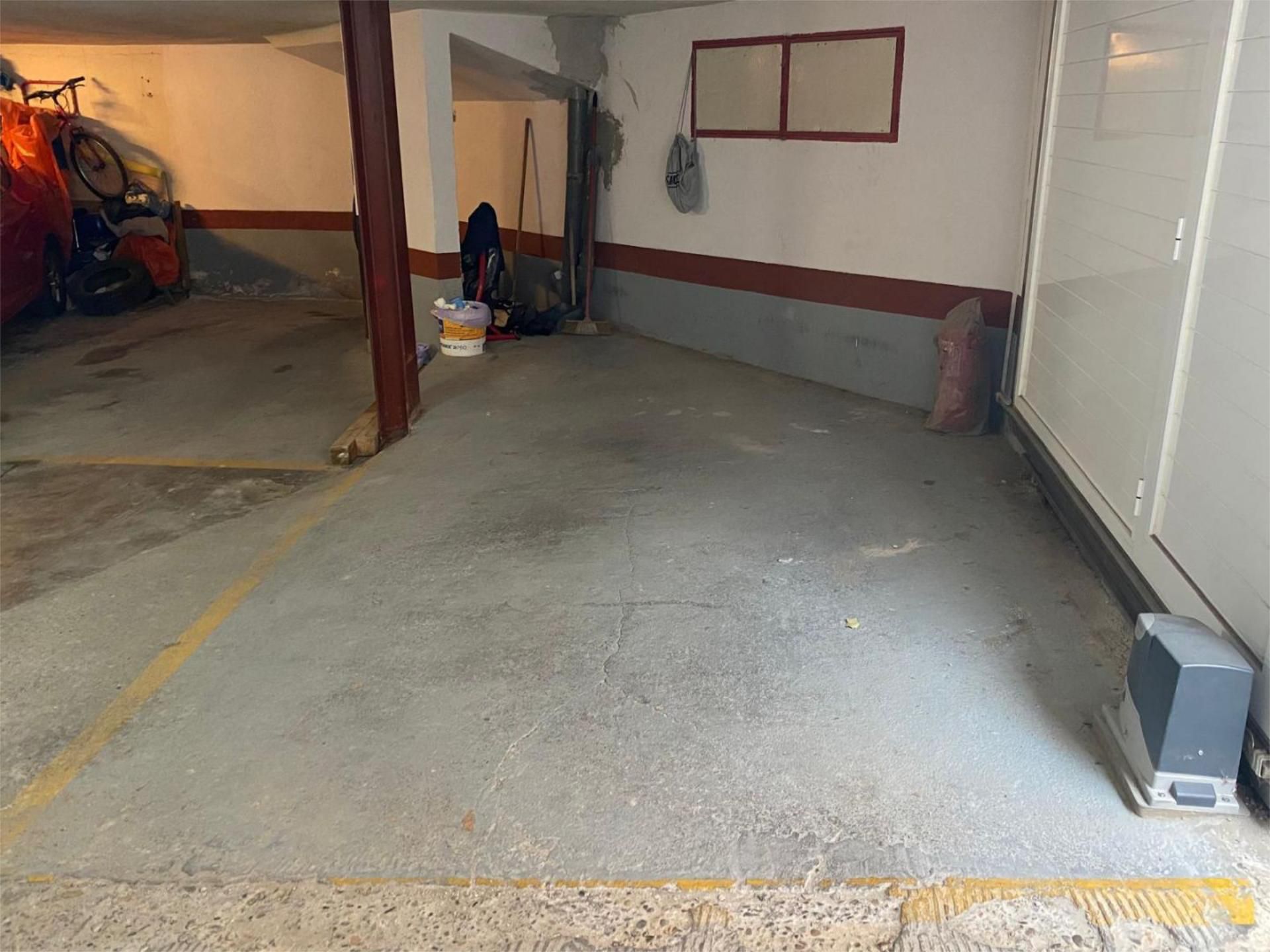 Garaje en venta en Castelldefels