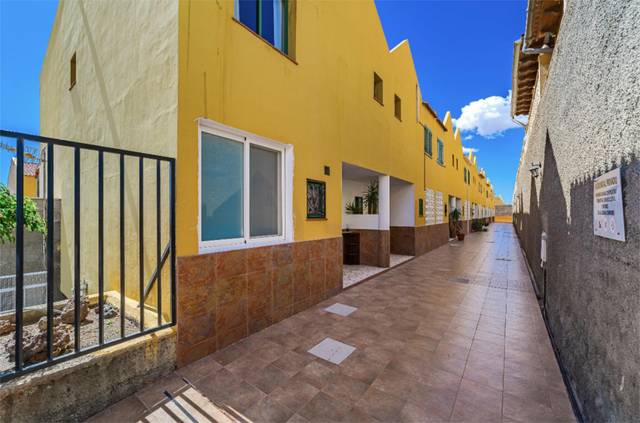 Casa adosada en Venta en Calle Tomas Cruz, 0 en Llano del Camello