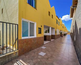 Exterior view of Single-family semi-detached for sale in San Miguel de Abona  with Air Conditioner, Terrace and Furnished