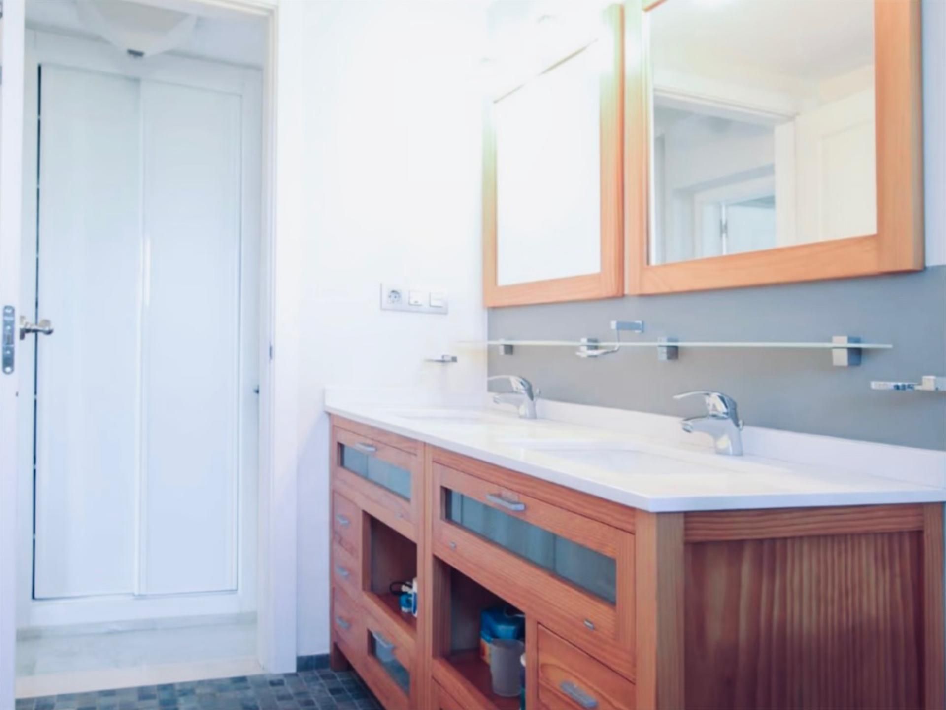 Bathroom of House or chalet for sale in Puçol  with Terrace and Swimming Pool