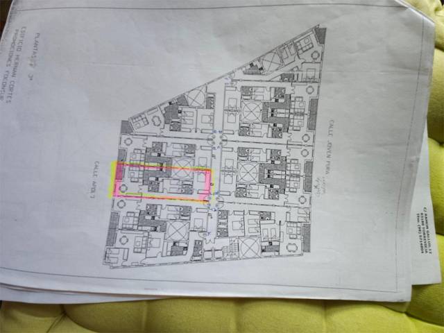 Piso en Venta en Calle Apolo, 82 en Antonio Machado