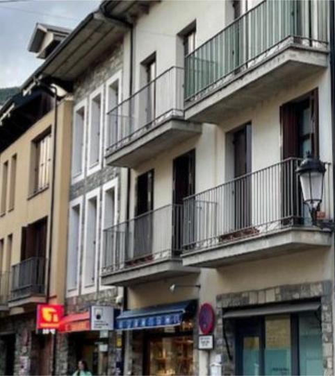 Foto 2 de Traster en venda a Avenida del Manzano, 8, Biescas, Huesca