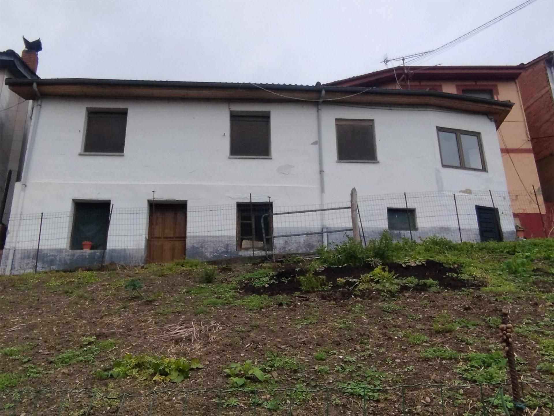 Finca rústica en venta en Aldea Pajio, 40, Zona Rural Vista exterior de Finca rústica en venta en Mieres (Asturias)