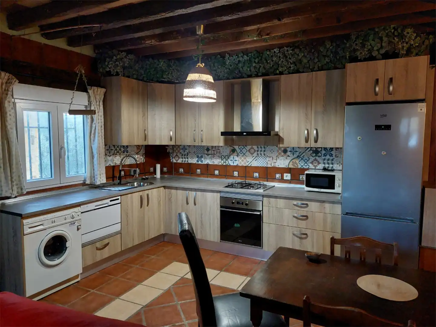 Cocina de Planta baja de alquiler en La Carolina con Aire acondicionado, Calefacción y Jardín privado