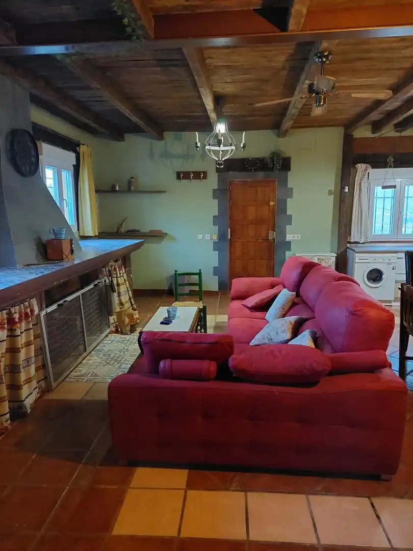 Sala de estar de Planta baja de alquiler en La Carolina con Aire acondicionado, Calefacción y Jardín privado