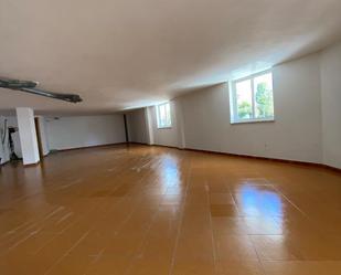 Office for sale in Lugo Capital