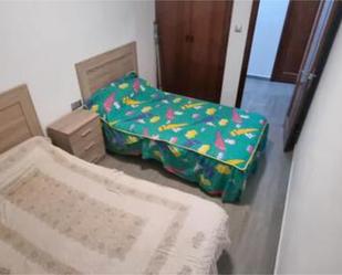 Dormitori de Apartament per a compartir en Molina de Segura amb Calefacció i Moblat