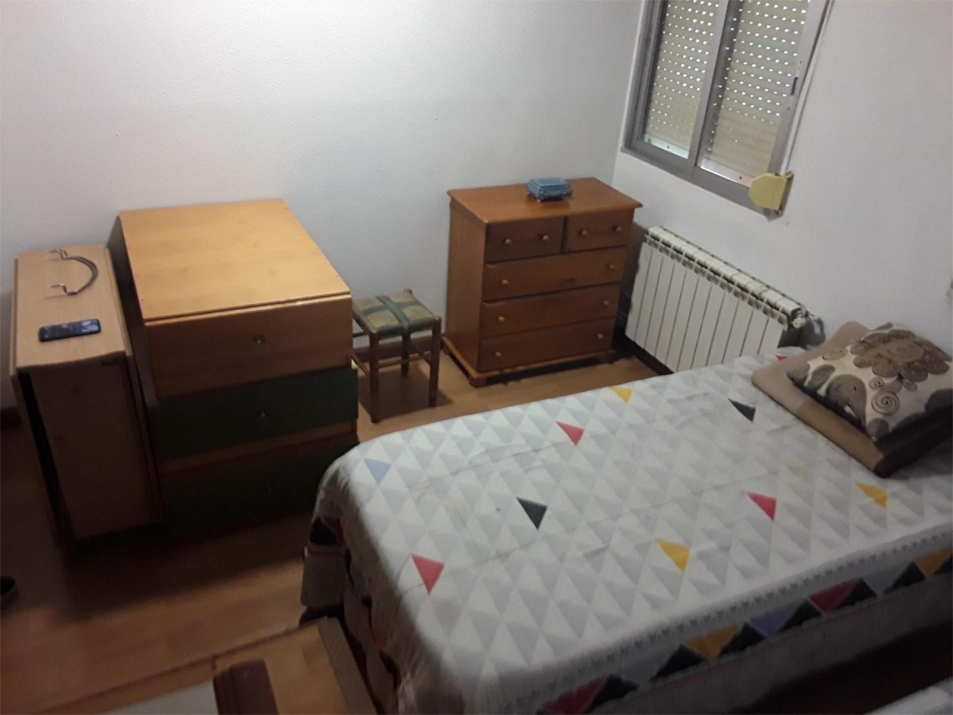 Pis per a compartir a Calle Copenhague, 6, Veredillas Dormitori de Pis per a compartir en Torrejón de Ardoz amb Calefacció, Parquet i Moblat