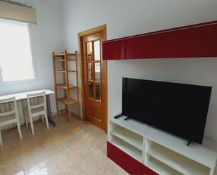 Living room of Flat to rent in  Madrid Capital  with Air Conditioner, Heating and Storage room