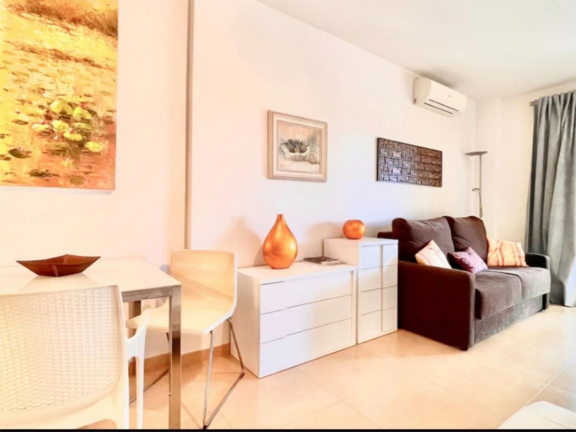 Sala d'estar de Pis en venda en Marbella amb Aire condicionat, Calefacció i Terrassa