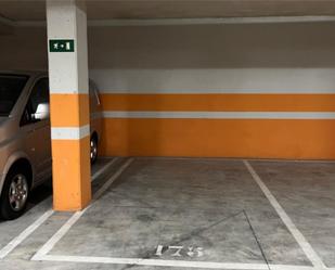 Parkplatz von Garage miete in Pinto