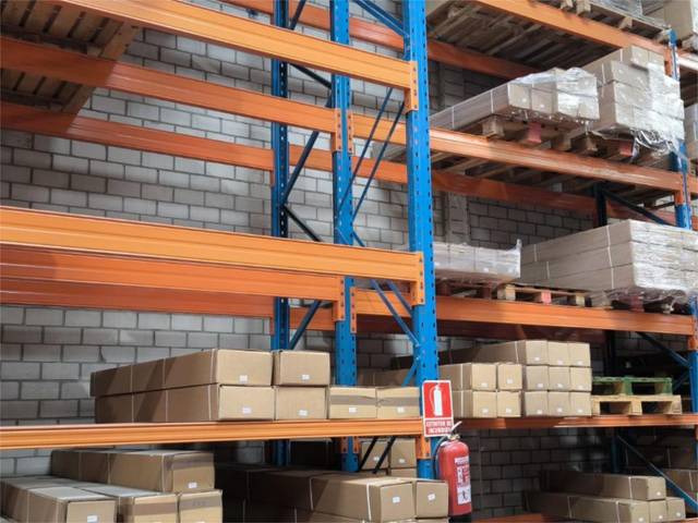 Nave industrial en Alquiler en Calle de Arboleda, 18 en Palomeras Sureste