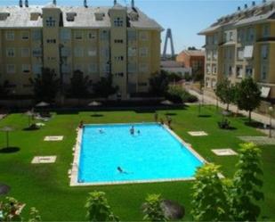 Swimming pool of Flat to rent in Badajoz Capital  with Air Conditioner, Terrace and Swimming Pool