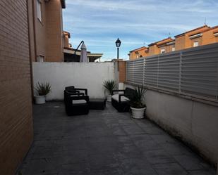 Terrassa de Casa adosada en venda en Yuncler amb Aire condicionat