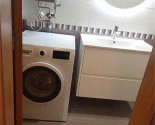 Bathroom of Flat to rent in Ponteareas