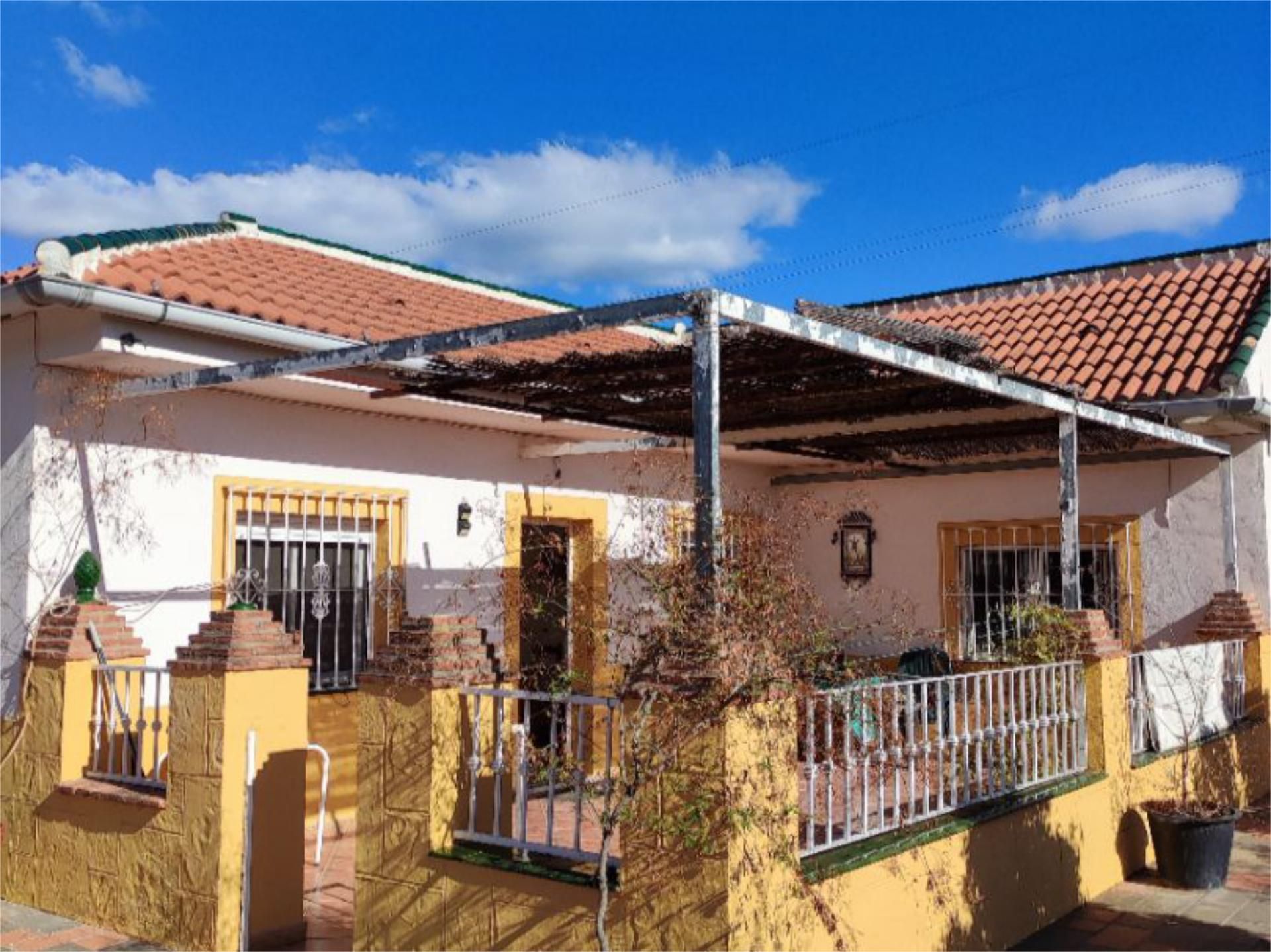 Vista exterior de Finca rústica en venda en Almogía amb Terrassa i Piscina