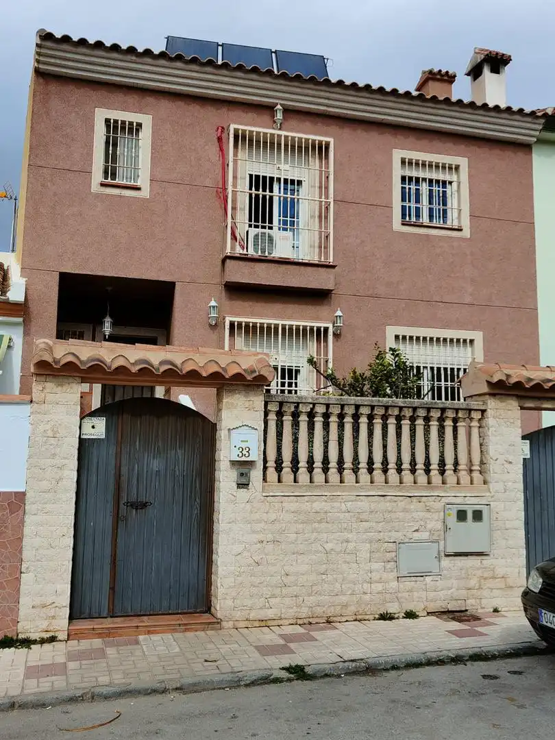 Casa o xalet en venda a Calle Copérnico, 12, Los Almendros - El Limonero - El Tomillar Vista exterior de Casa o xalet en venda en Málaga Capital