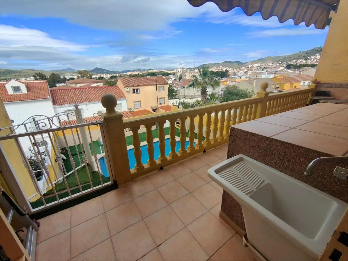 Casa o xalet en venda a Calle Copérnico, 12, Los Almendros - El Limonero - El Tomillar Vista exterior de Casa o xalet en venda en Málaga Capital