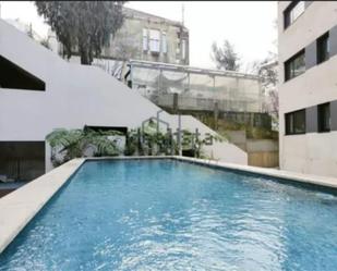 Piscina de Pis de lloguer en Vigo  amb Calefacció, Parquet i Terrassa