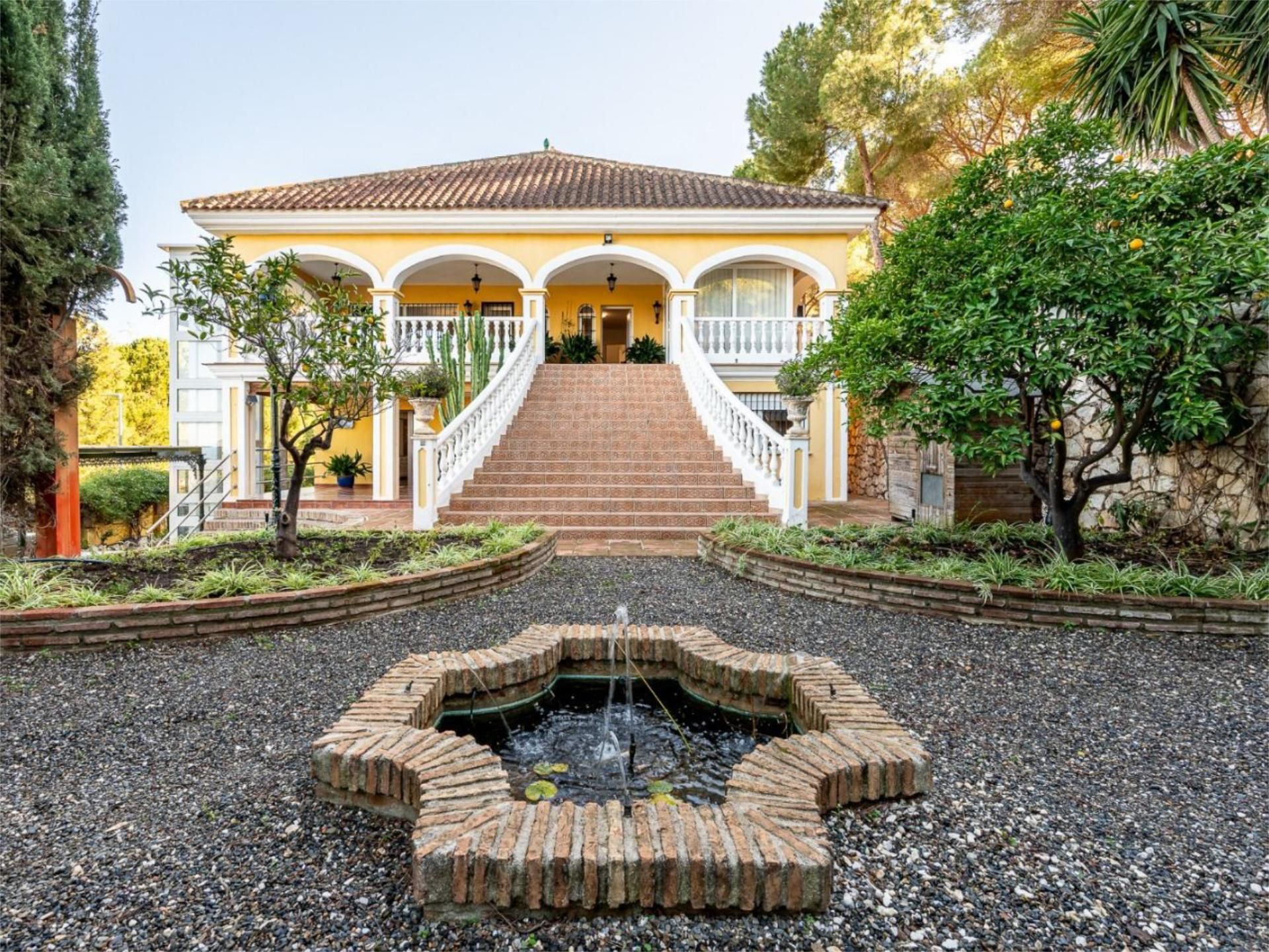 Exterior view of House or chalet for sale in Alhaurín de la Torre  with Air Conditioner, Private garden and Terrace