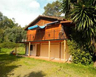 Vista exterior de Casa o xalet de lloguer en  Córdoba Capital amb Jardí privat, Terrassa i Traster