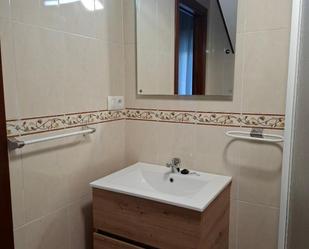 Bathroom of Apartment to rent in Bergondo