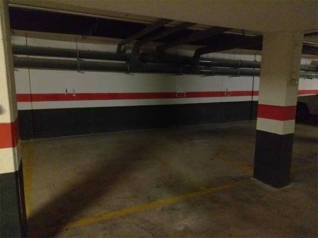 Garaje en Alquiler en Carrer el Rall, 8 en La Renegà-Torre Bellver-Les Platgetes