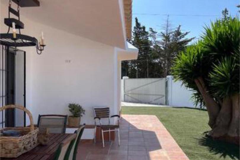 Photo 1 of Single-family semi-detached to rent in Las Lagunas - Campano, Cádiz