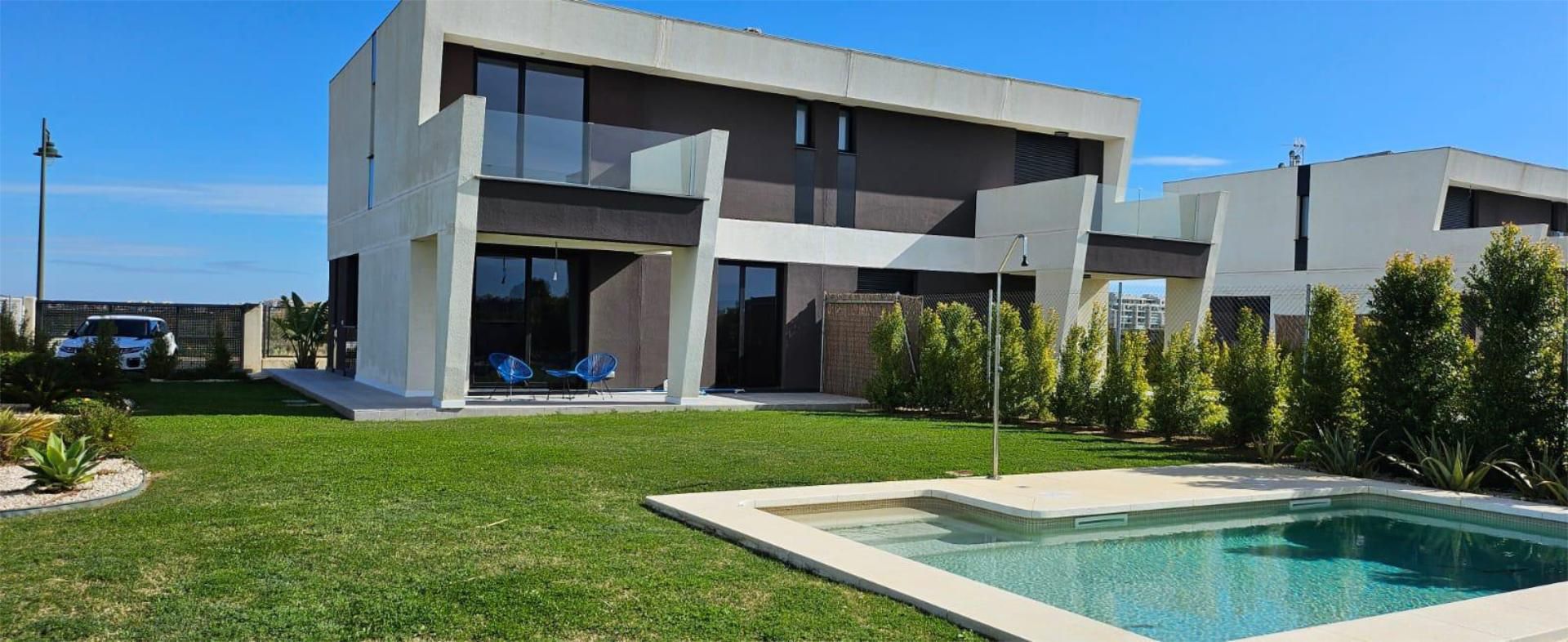 Exterior view of House or chalet for sale in Ayamonte  with Air Conditioner, Heating and Private garden