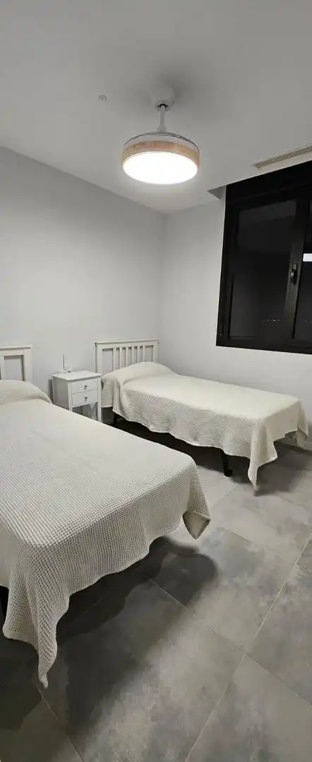Casa o xalet en venda a Calle de Los Picapinos, Isla Canela Dormitori de Casa o xalet en venda en Ayamonte amb Aire condicionat, Calefacció i Jardí privat