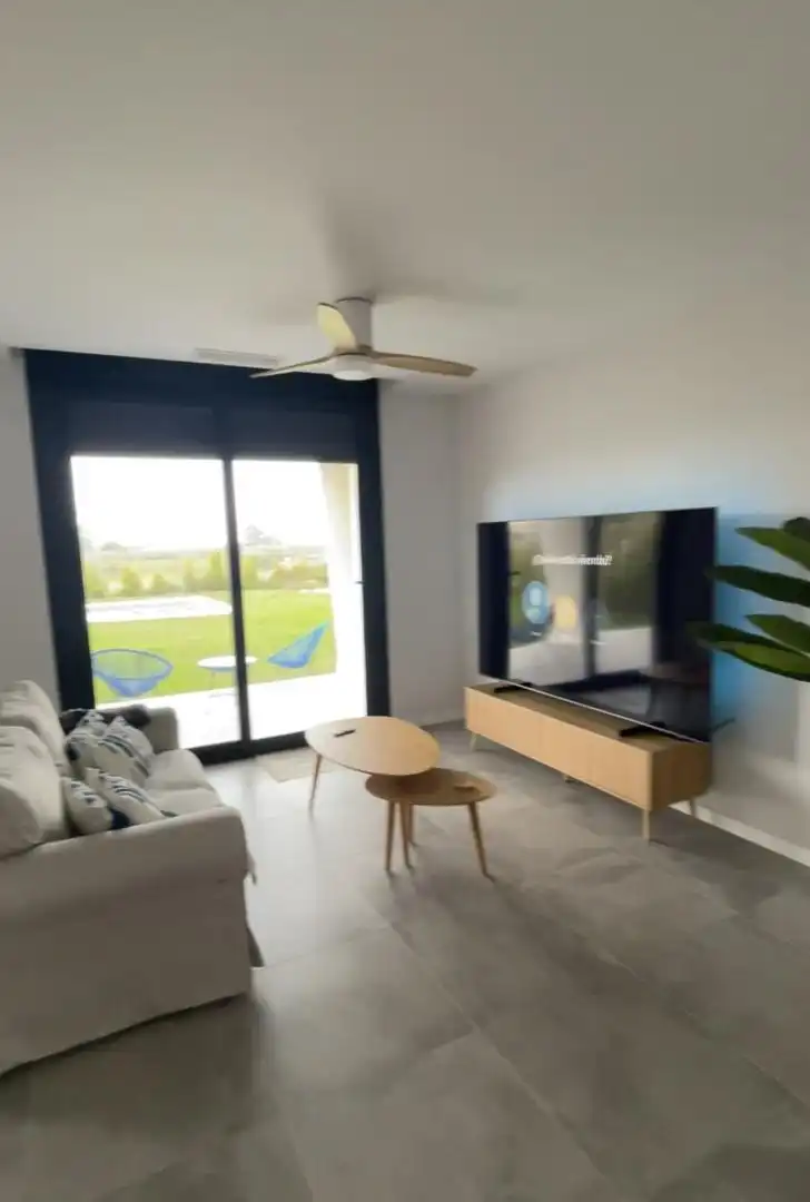 Casa o xalet en venda a Calle de Los Picapinos, Isla Canela Sala d'estar de Casa o xalet en venda en Ayamonte amb Aire condicionat, Calefacció i Jardí privat