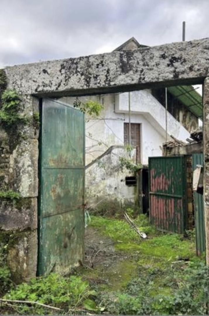 Vista exterior de Casa o xalet en venda en Pontevedra Capital  amb Jardí privat