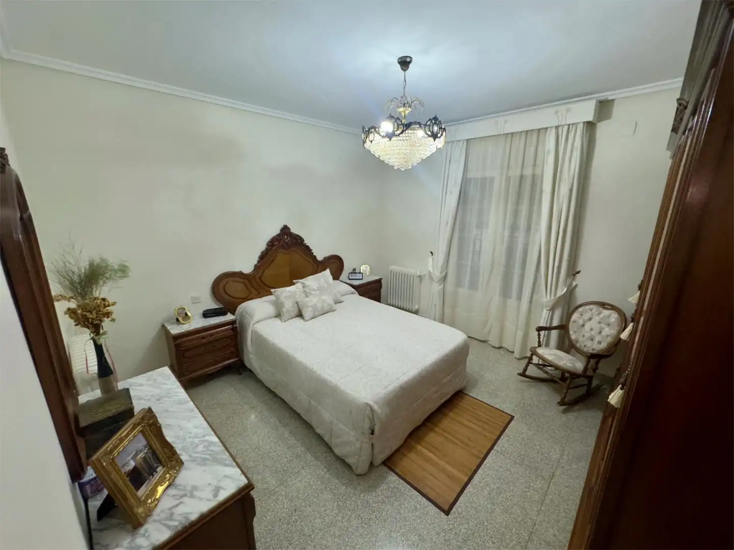 Casa adosada en venta en Paseo San Isidro, 15, Tomelloso Habitación de Casa adosada en venta en Tomelloso con Terraza y Balcón