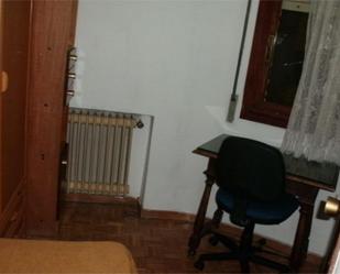 Bedroom of Flat to share in Cuenca Capital  with Heating, Terrace and Furnished