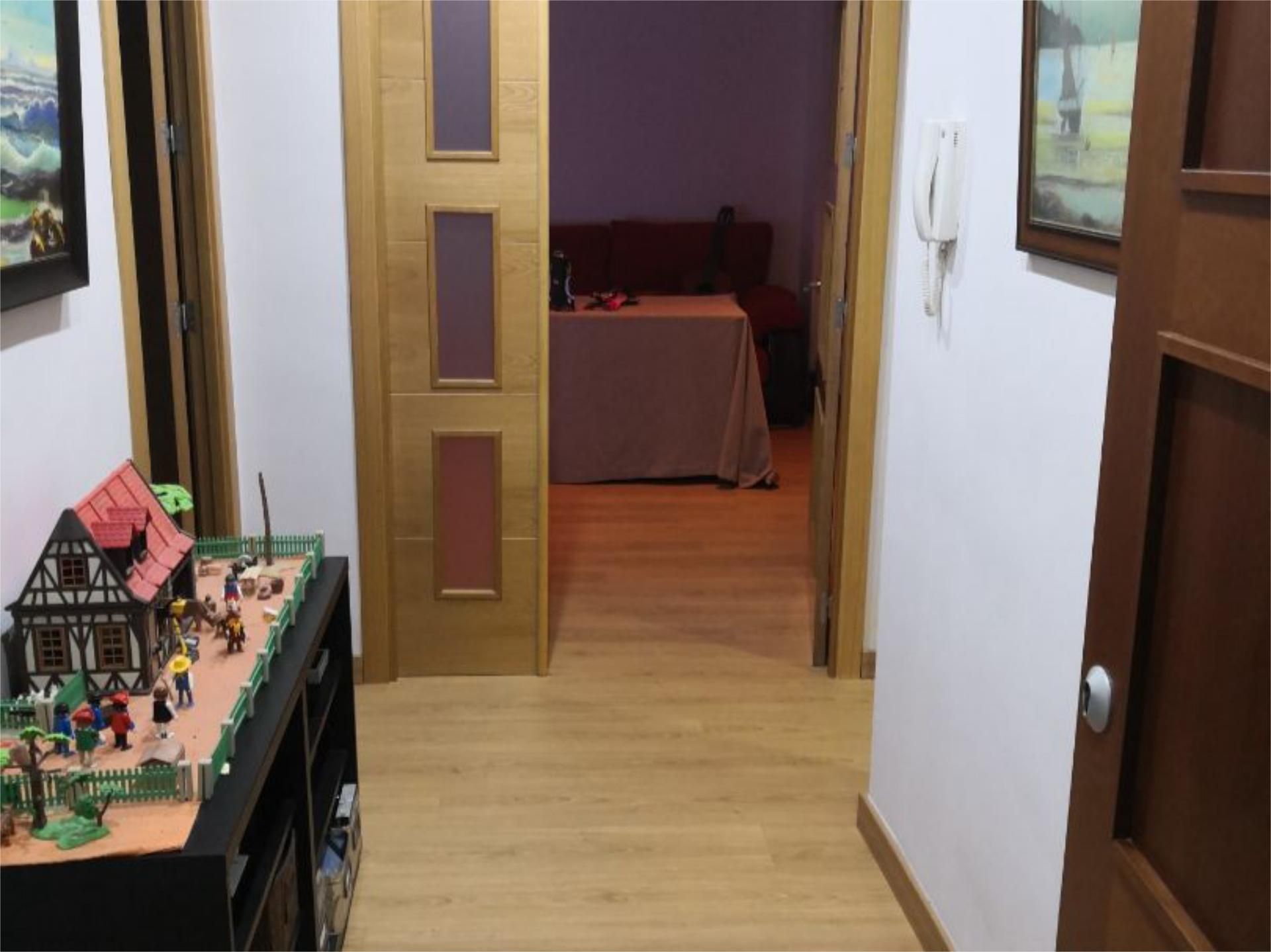 Flat for sale in Puebla de la Calzada  with Air Conditioner, Parquet flooring and Furnished