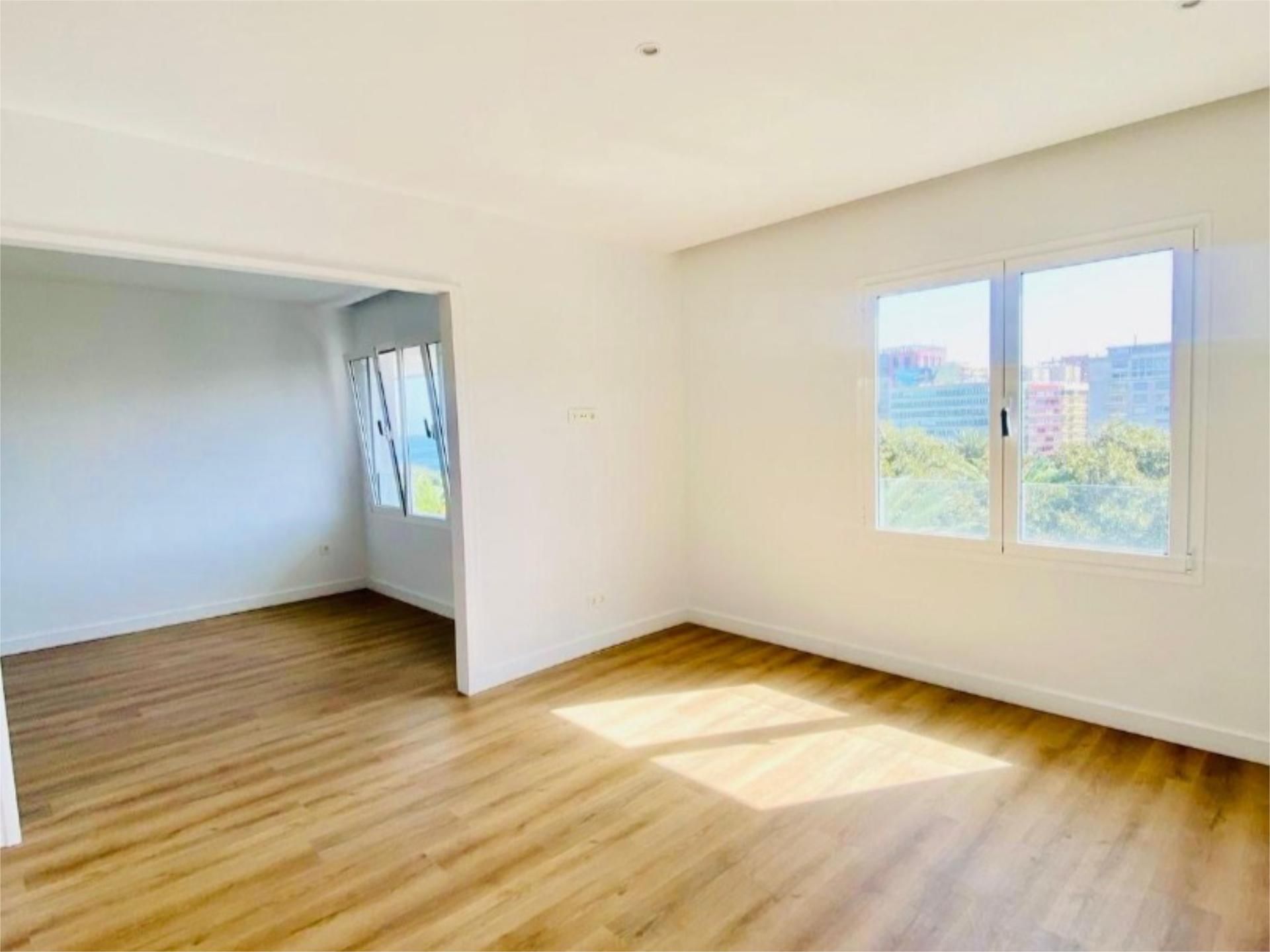 Bedroom of Flat to rent in Las Palmas de Gran Canaria  with Parquet flooring and Storage room
